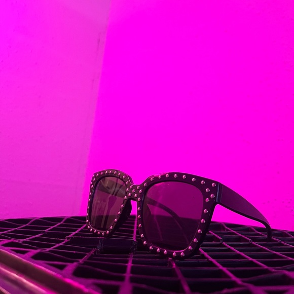 Black Barbell Shades - Picture 3 of 4